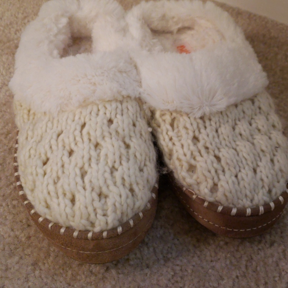 Comfy & cute slippers - Picture 1 of 4